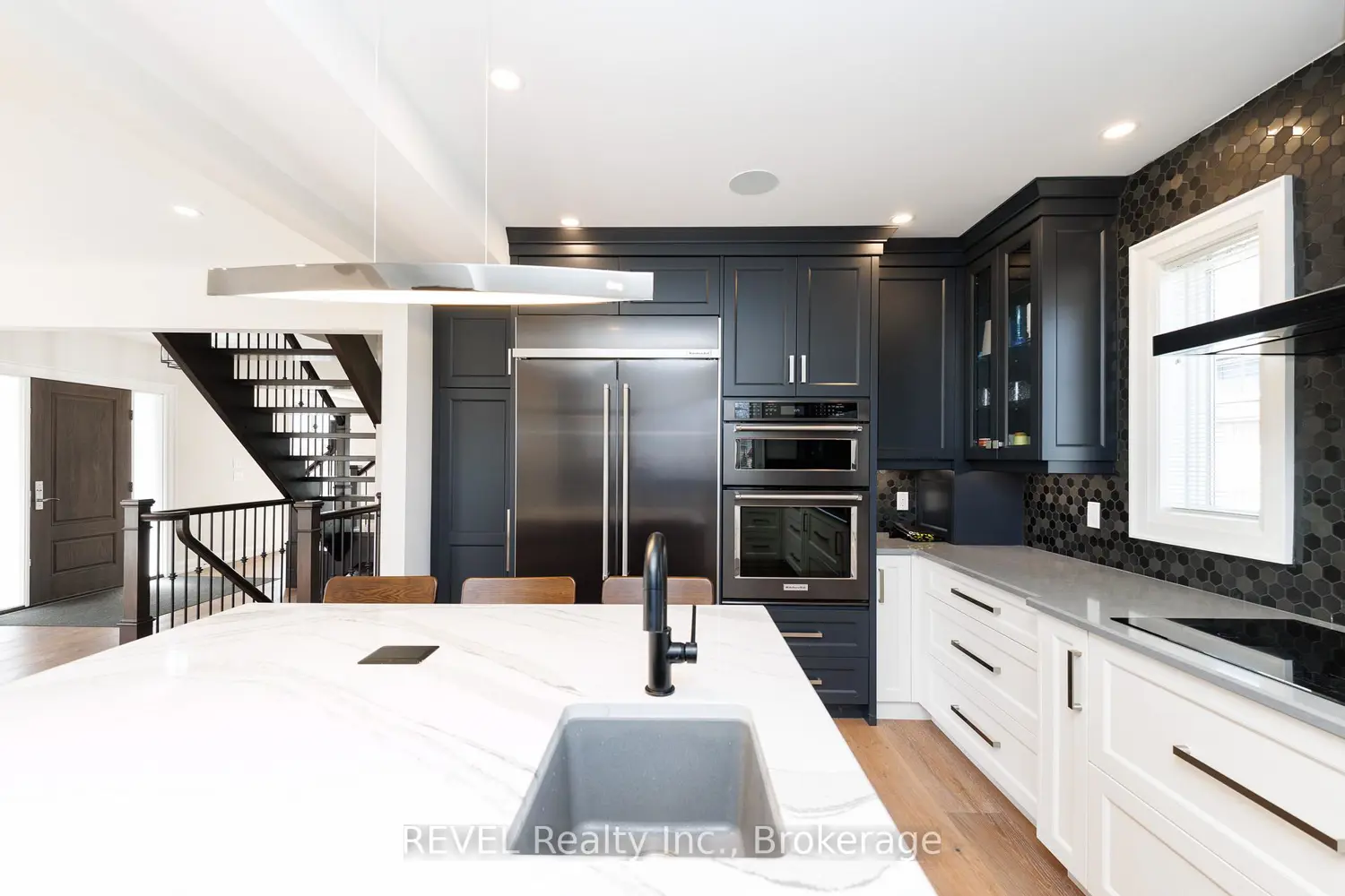 190 Oakdale Avenue photo 5