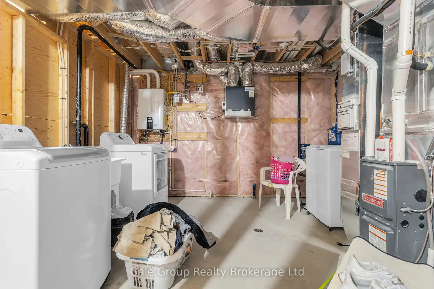 Additional image 15 of 48 Cash Crescent