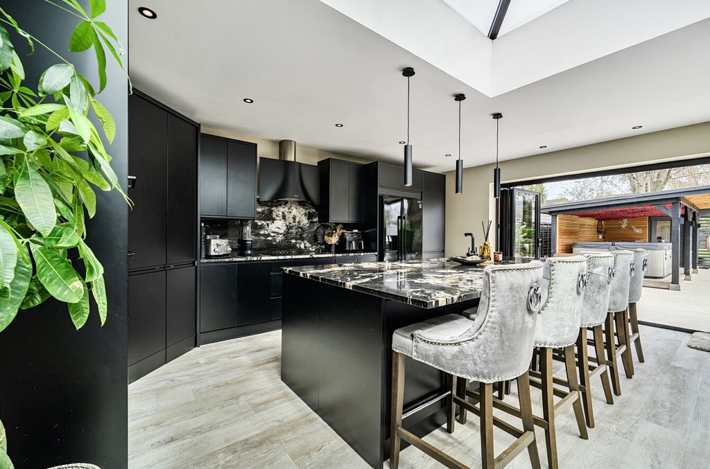 Additional image 11 of 3 bed bungalow for saleFernhill Road, Farnborough, Hampshire GU14