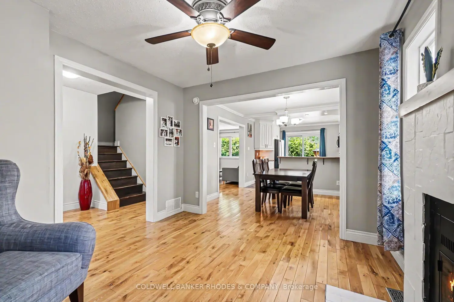 1809 Brousseau Crescent photo 4