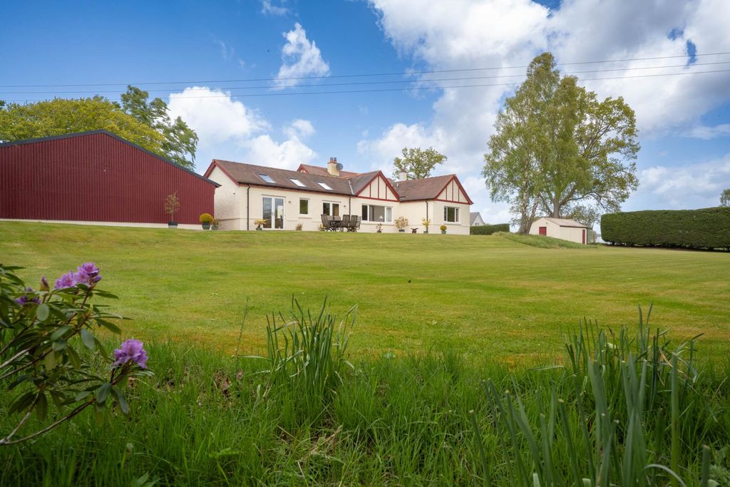5 bed detached house for saleGollanfield, Inverness-Shire IV2