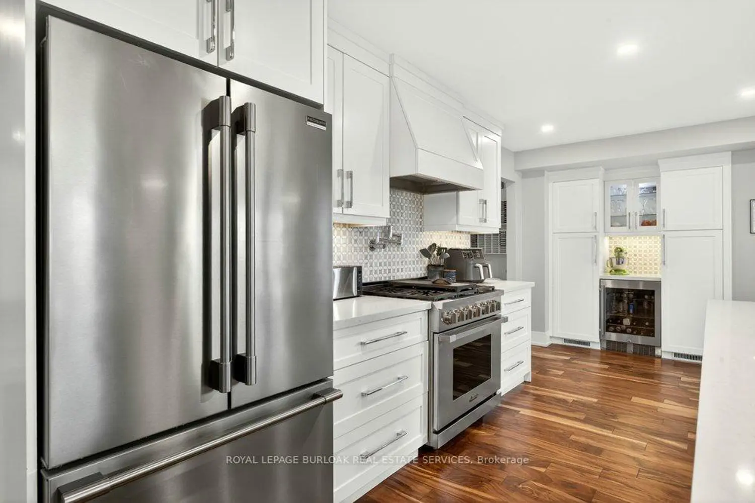1078 Augustus Drive photo 2