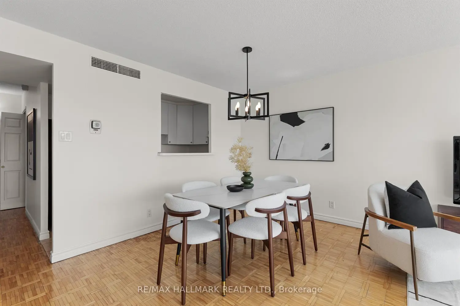 Additional image 7 of 914 Yonge Street 1506
