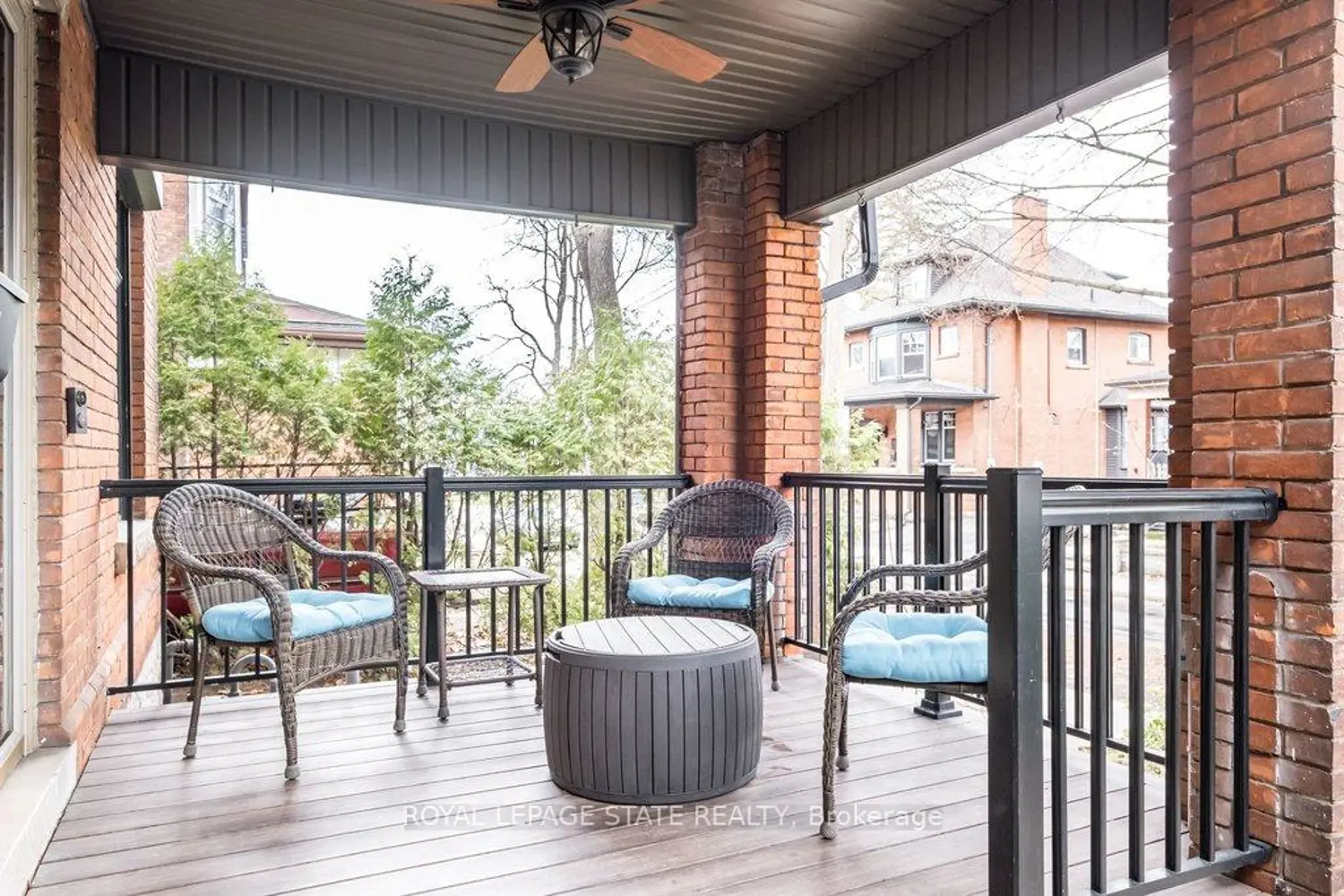 36 Eastbourne Avenue photo 3