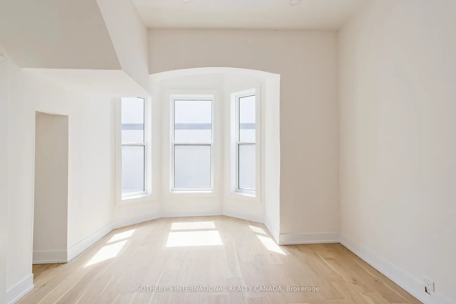 64 Birch Street photo 5