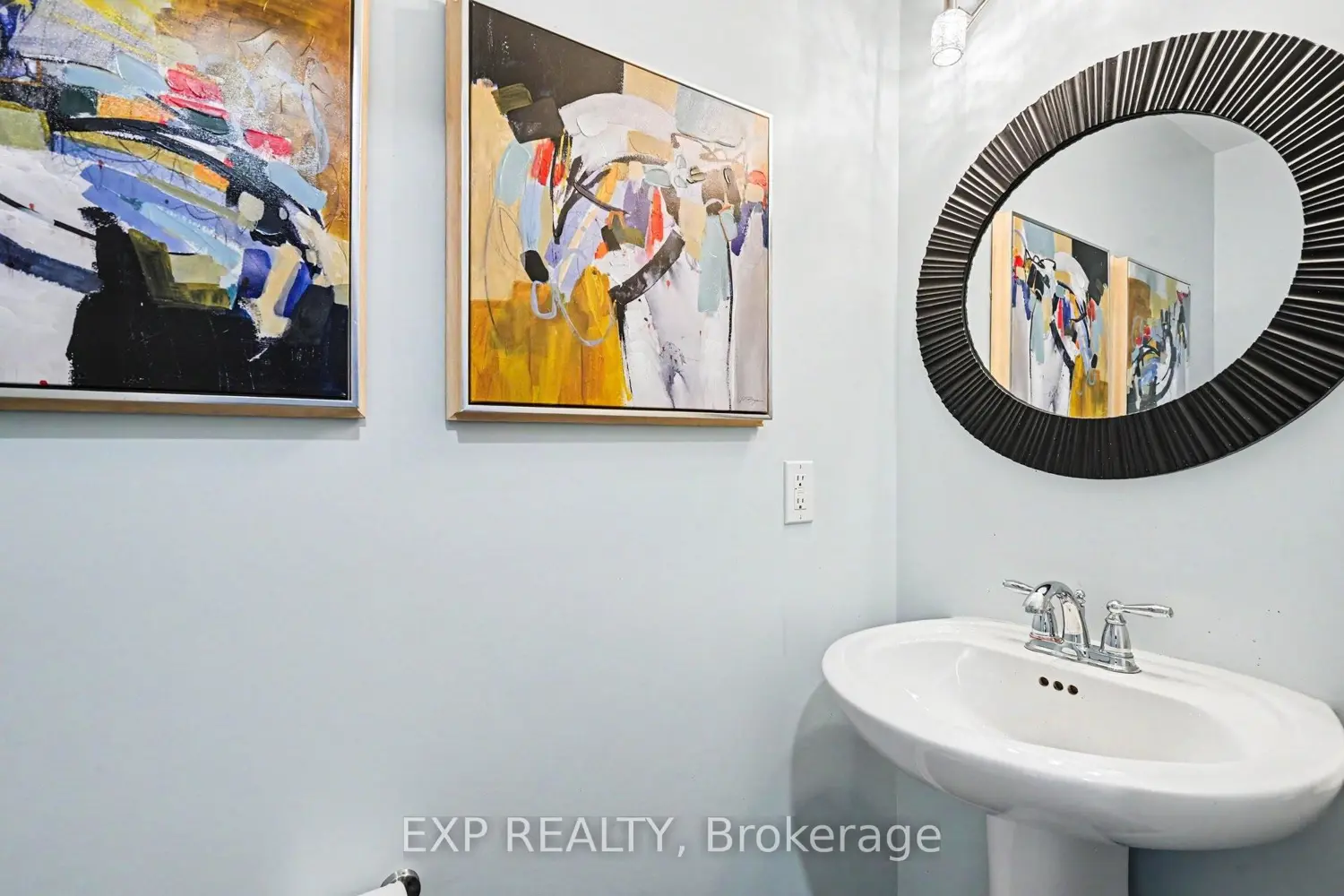 28 Streambank Street photo 3
