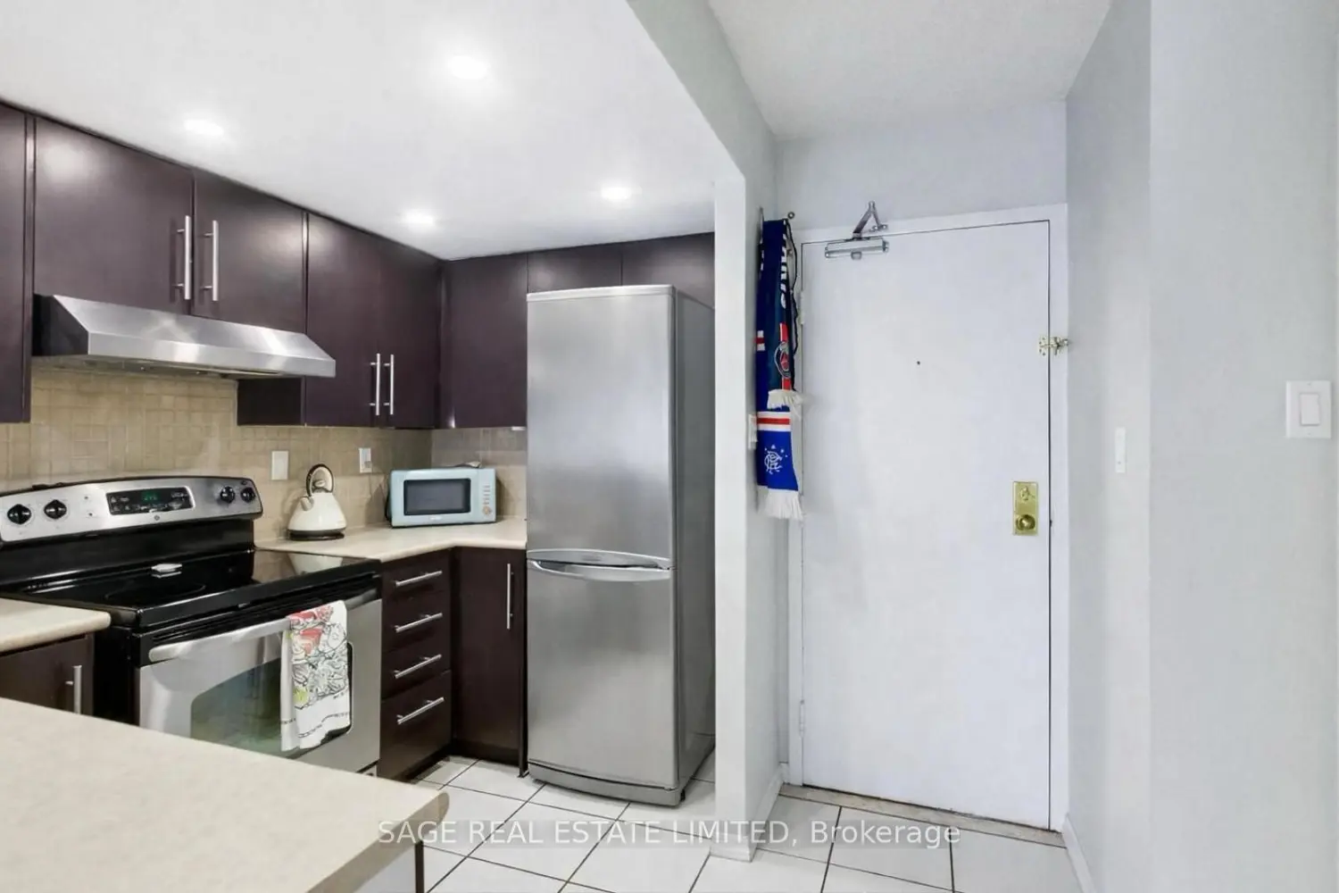 Additional image 3 of 456 College Street 205