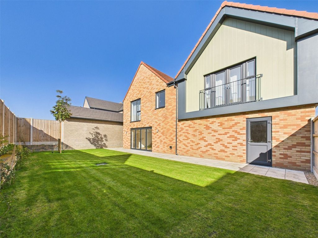 Additional image 19 of 4 bed detached house for sale4 Fleet Road, Felixstowe, Suffolk IP11