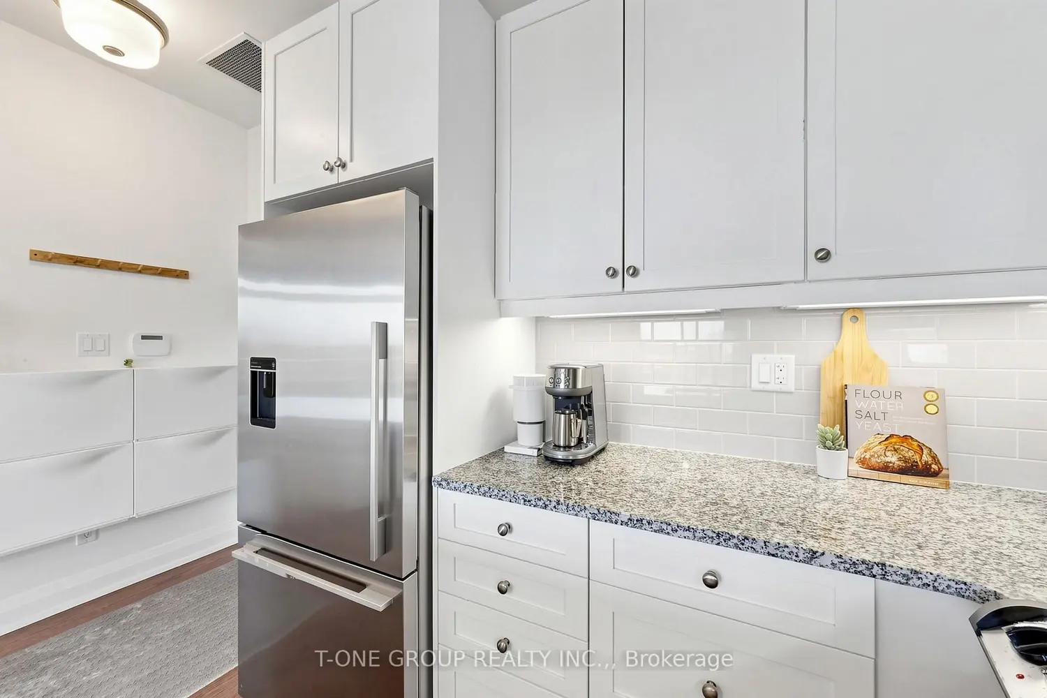 Additional image 5 of 15277 Yonge Street 602A