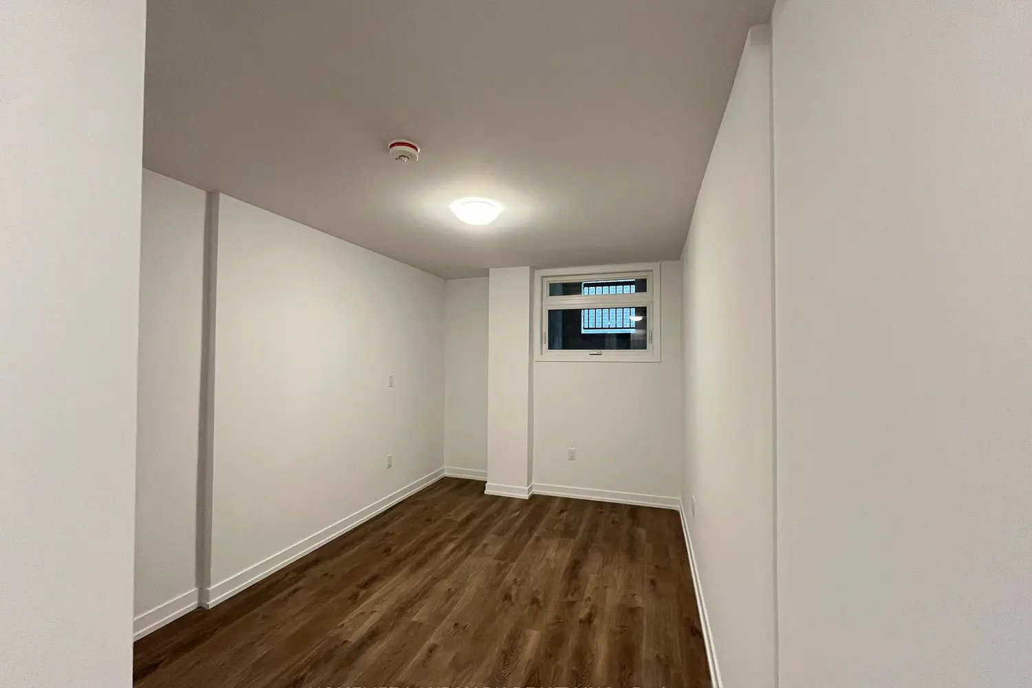 5 Bancroft Lane 318 photo 4