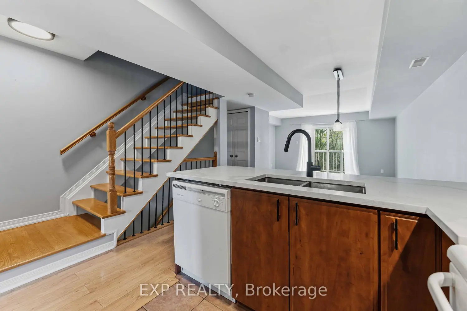 Additional image 2 of 81 Strathaven Private