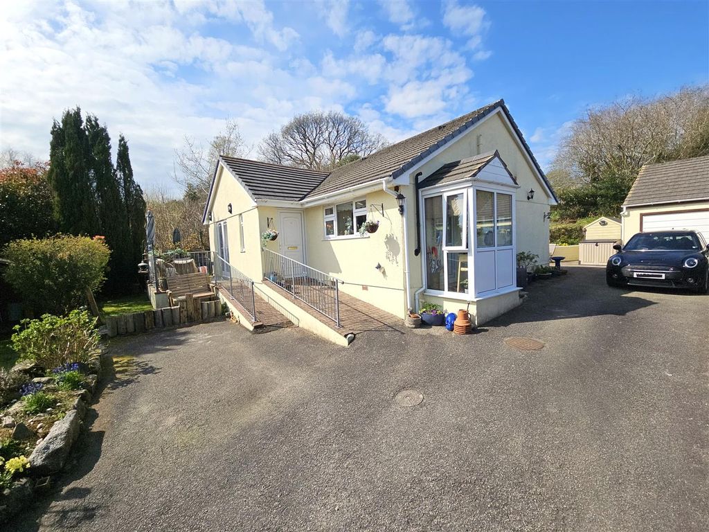 3 bed detached bungalow for saleMiddle Dimson, Gunnislake PL18