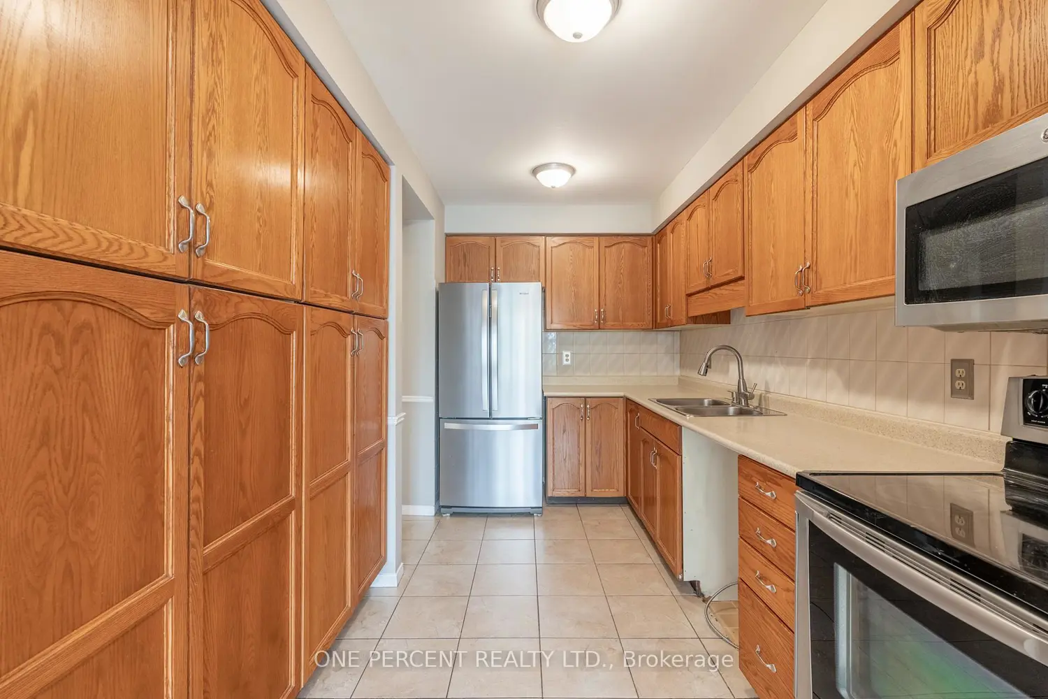 800 Upper Paradise Road 30 photo 4