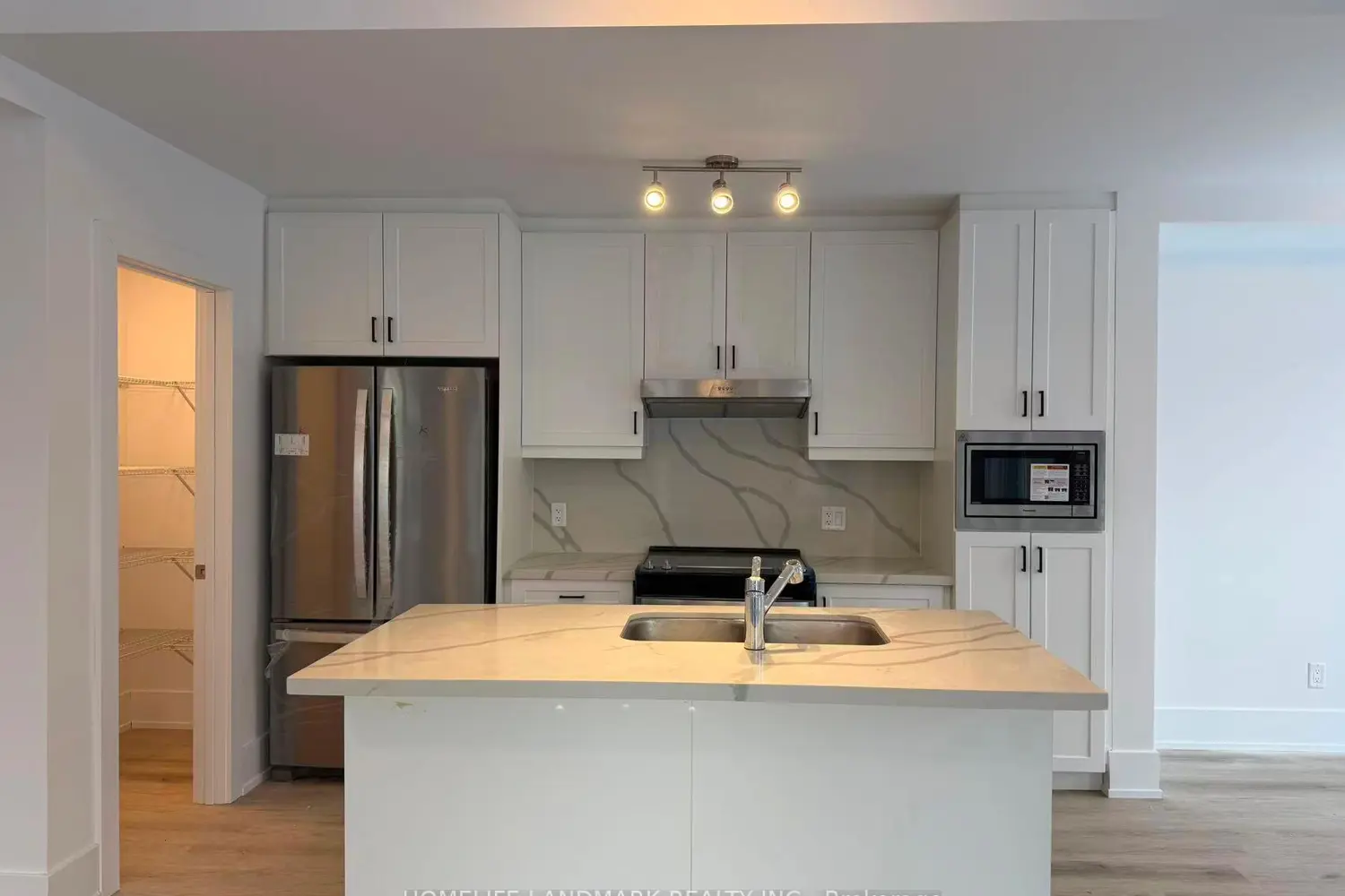 11 Kerns Lane photo 4