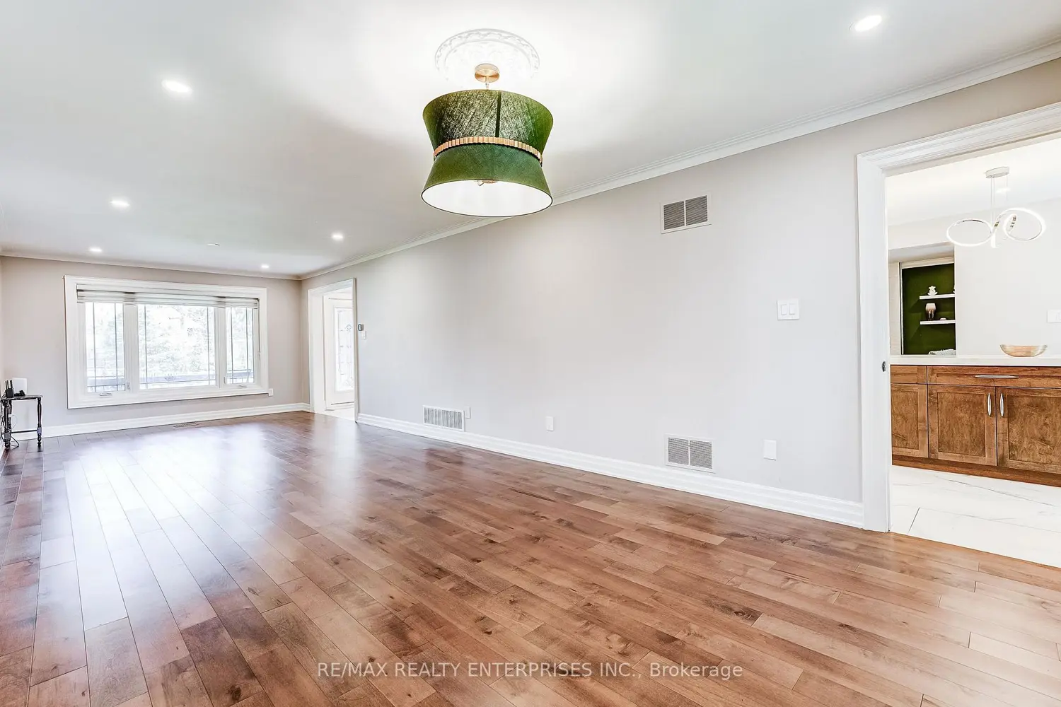 1264 Kane Road photo 5
