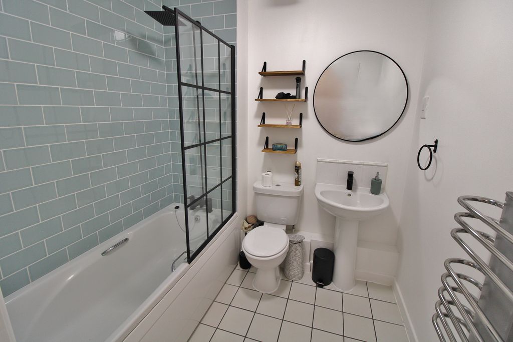 Additional image 5 of 2 bed flat for saleOysell Gardens, Portchester PO16