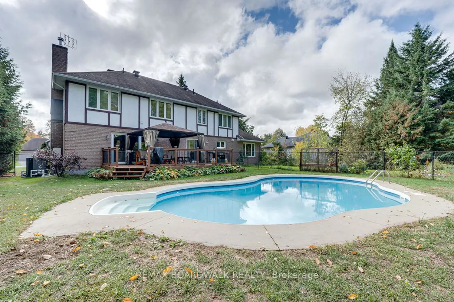 7089 Bush Drive photo 3