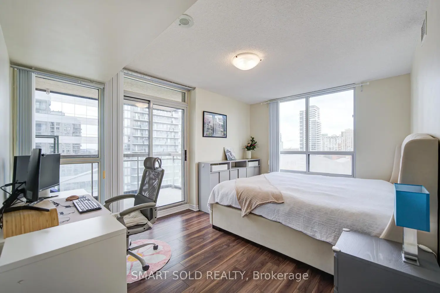 Additional image 8 of 18 Parkview Avenue 1512