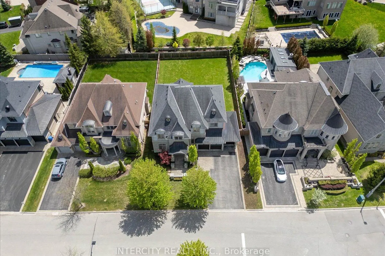 Additional image 16 of 233 Carisbrooke Circle