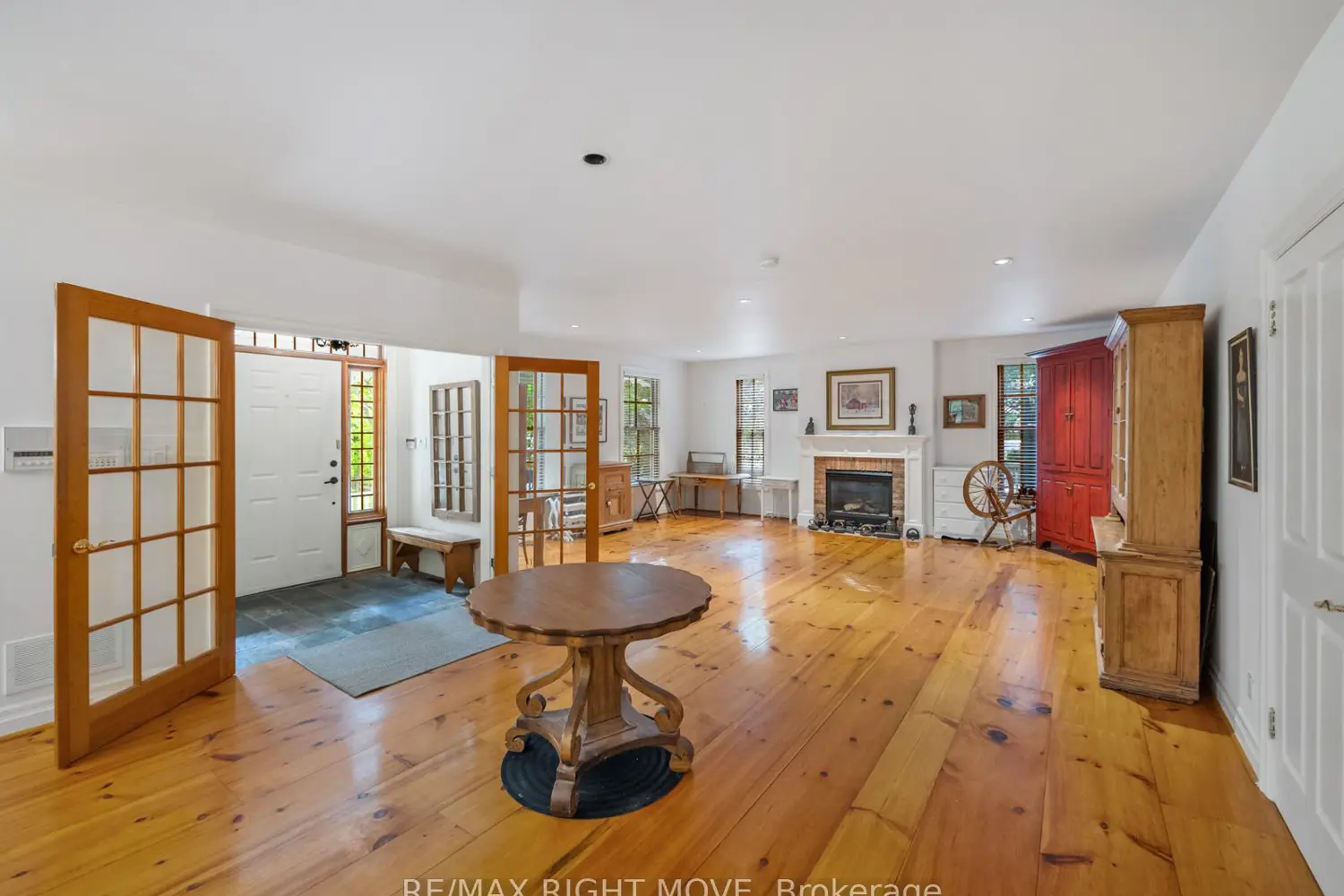 7135 Pond Street photo 5