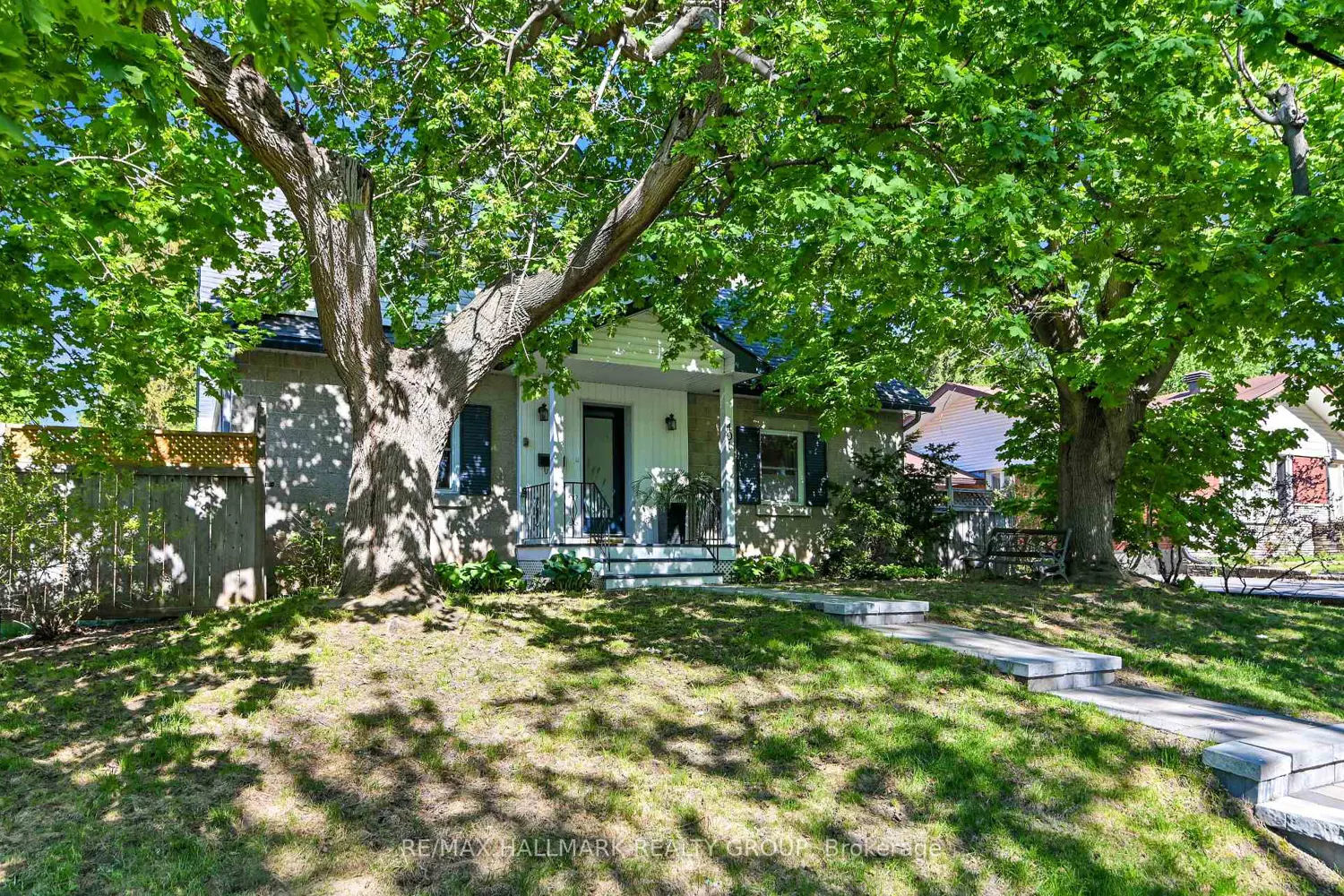 401 Richardson Avenue photo 2