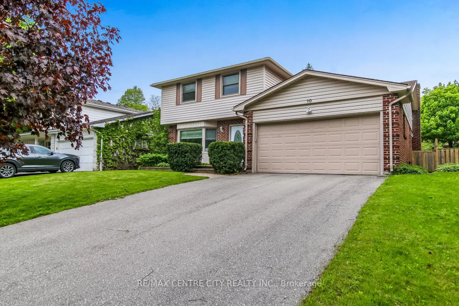 10 Runnymede Crescent photo 3