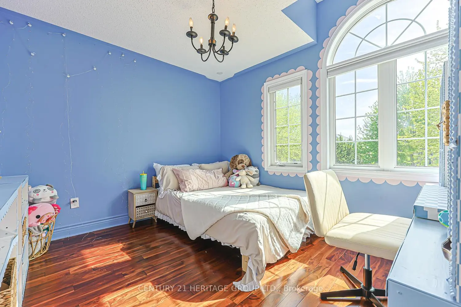 Additional image 13 of 996 Oaktree Crescent