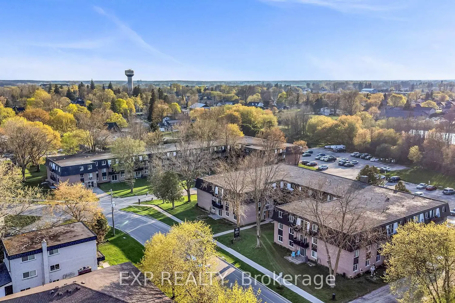 583 Barber Avenue 3 photo 2