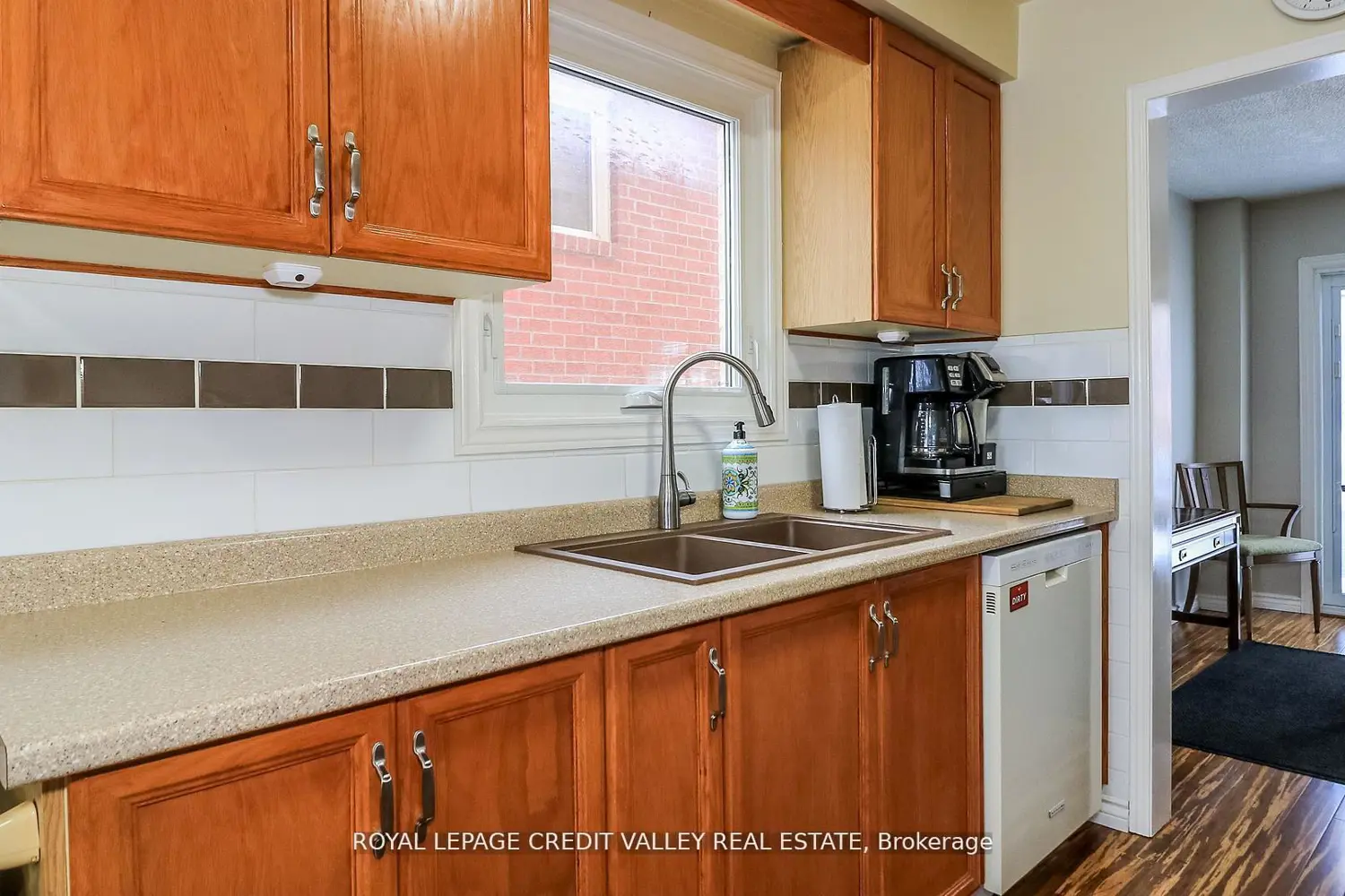 120 Heydon Avenue photo 3