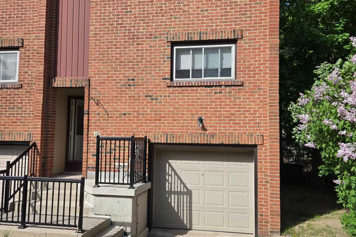 201 Silvercreek Parkway 16