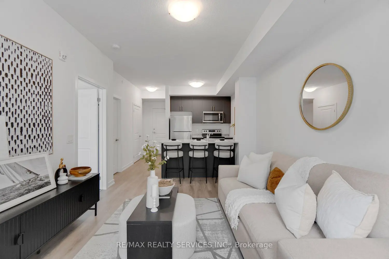 Additional image 4 of 5055 Greenlane Road 136