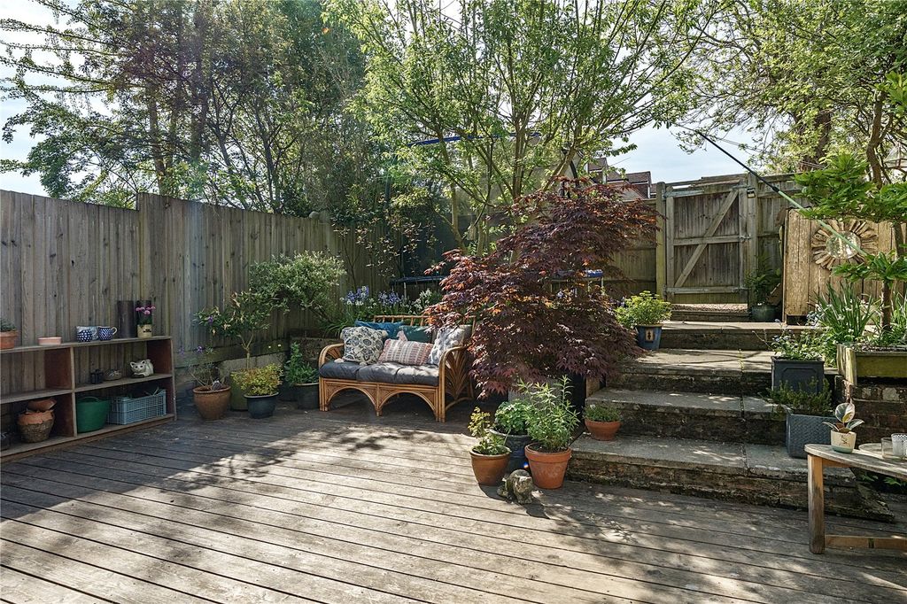 4 bed semi-detached house for saleHighfields, Forest Row, East Sussex RH18 photo 3