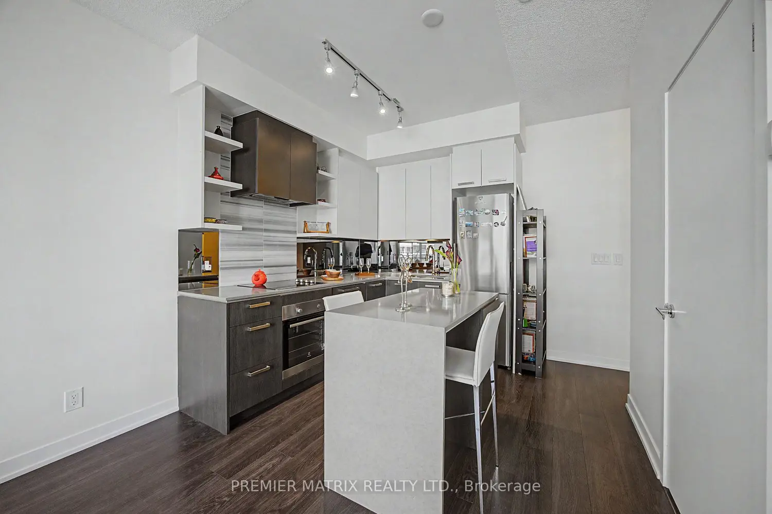 Additional image 6 of 1830 Bloor Street 930