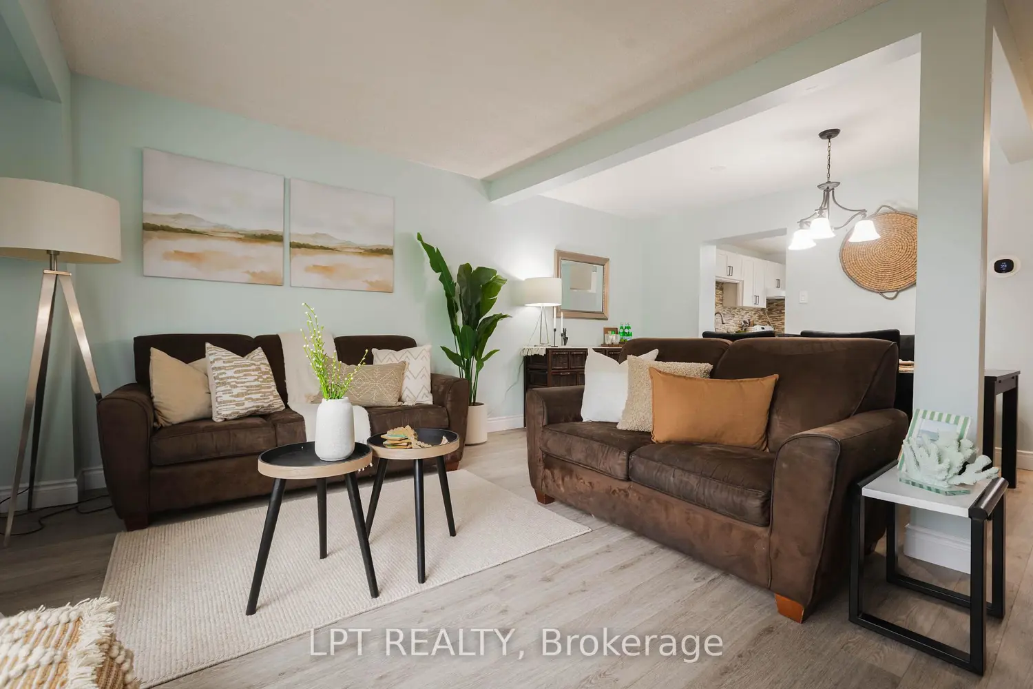 318 Laurier Avenue 3 photo 4
