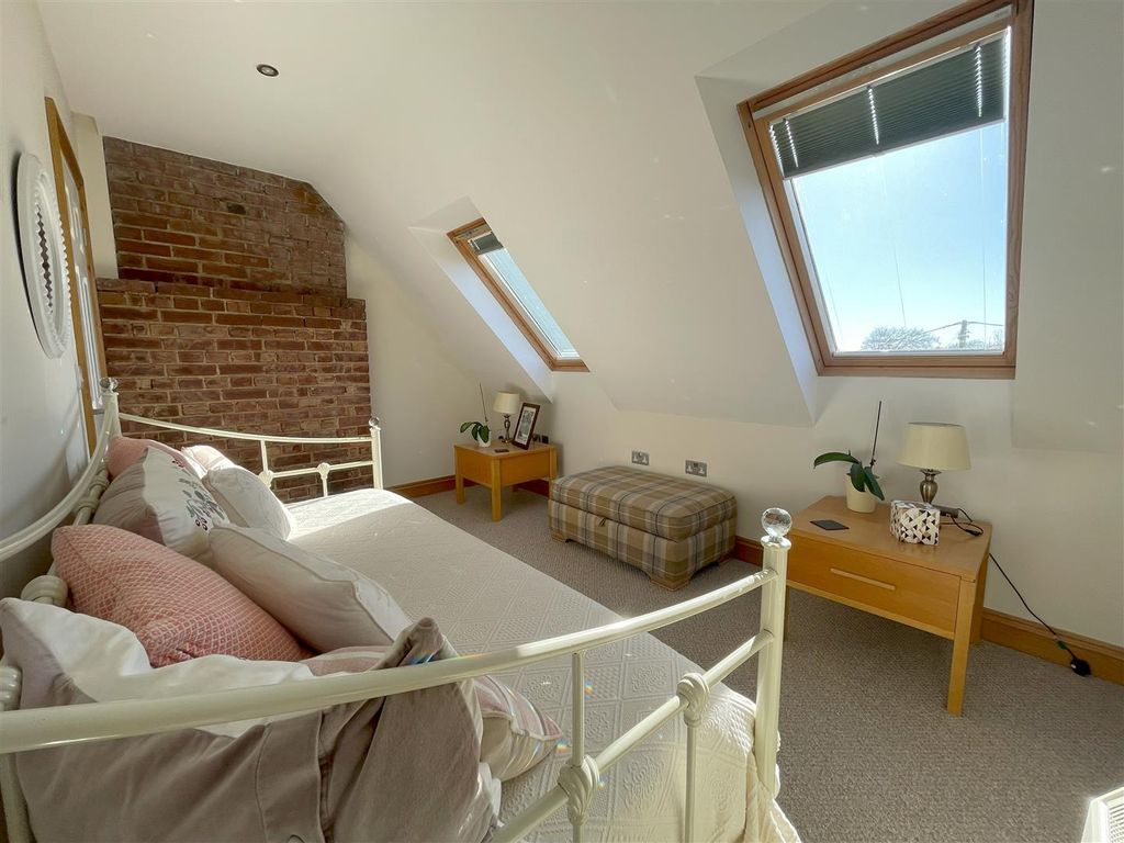 Additional image 8 of 3 bed flat for saleCarnethic Apartments, Fowey PL23