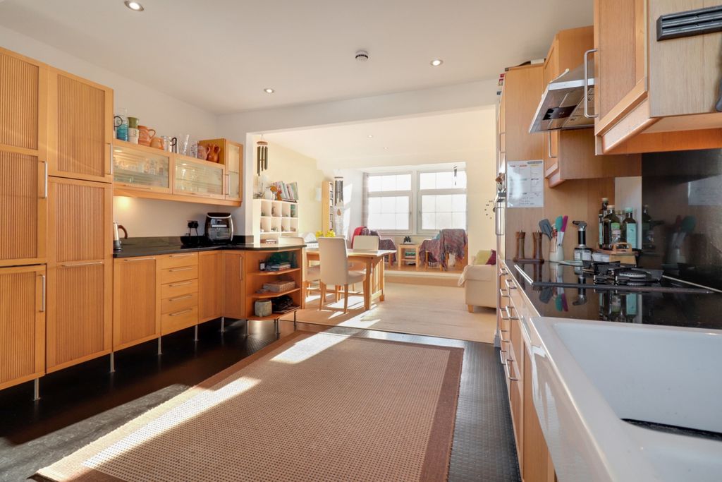 Additional image 4 of 2 bed flat for saleTrefusis House, 6 Trefusis Terrace, Exmouth EX8
