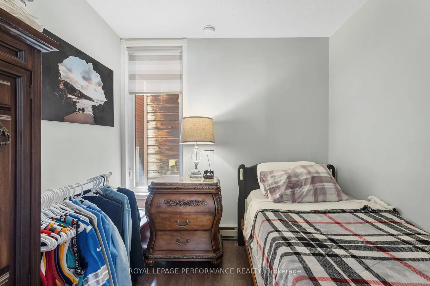 71 Sweetland Avenue 2 photo 4
