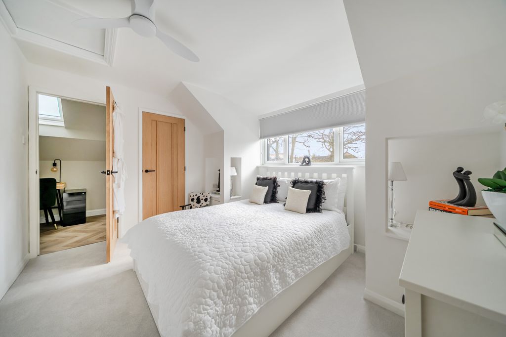 Additional image 15 of 4 bed detached house for saleGally Hill Road, Church Crookham GU52