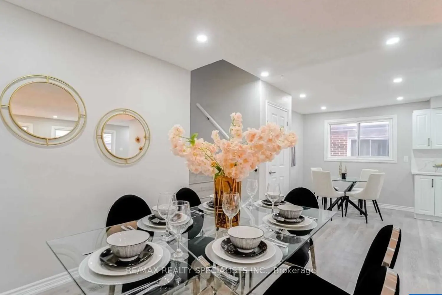 52 Maplehurst Square photo 4