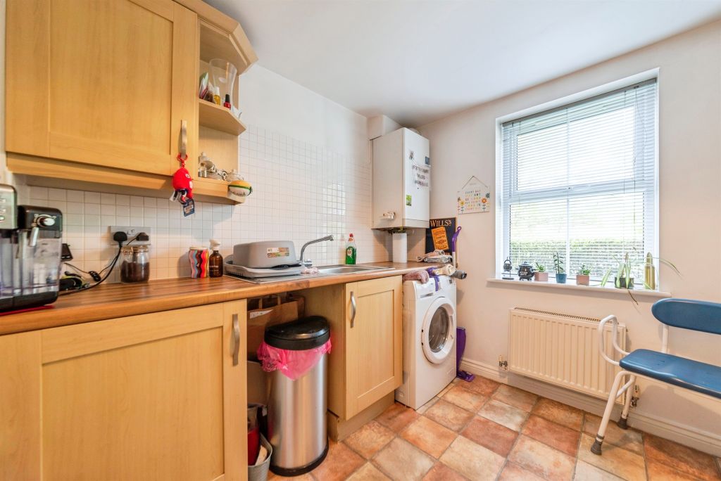 Additional image 3 of 2 bed flat for saleElvaston Court, Grantham NG31