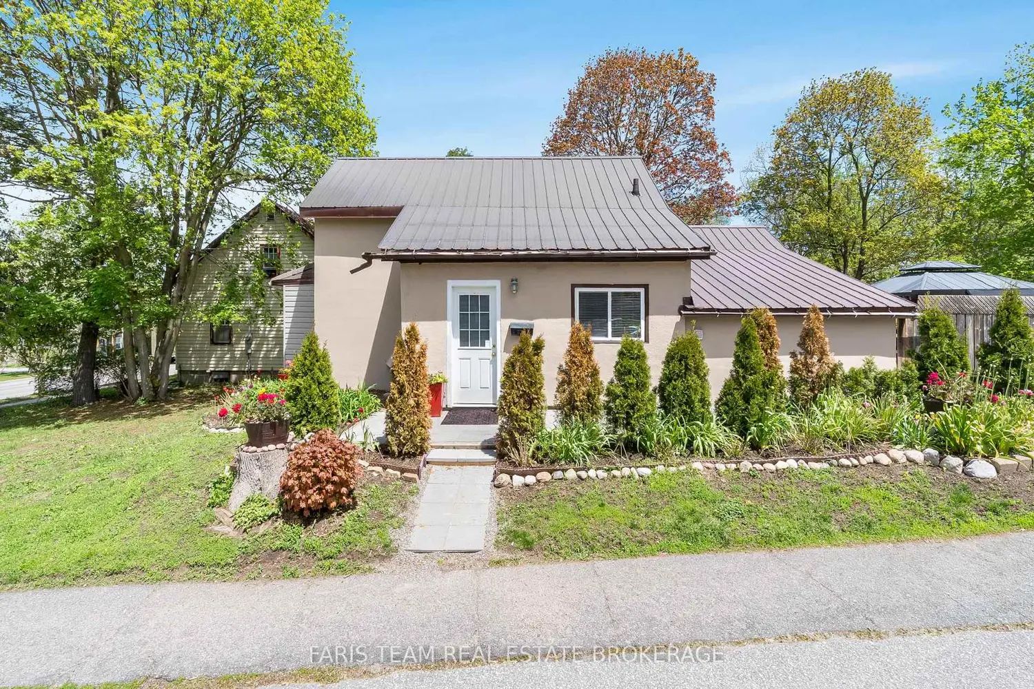 Additional image 2 of 289 Mississaga Street