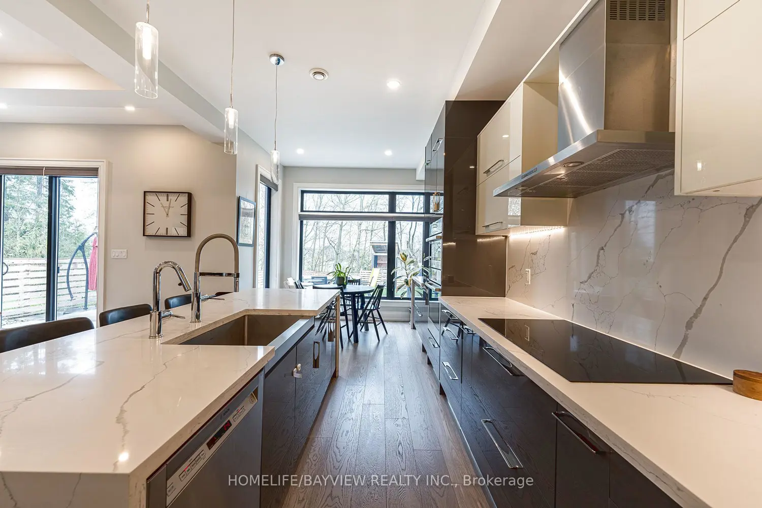 16 Windsor Drive photo 3