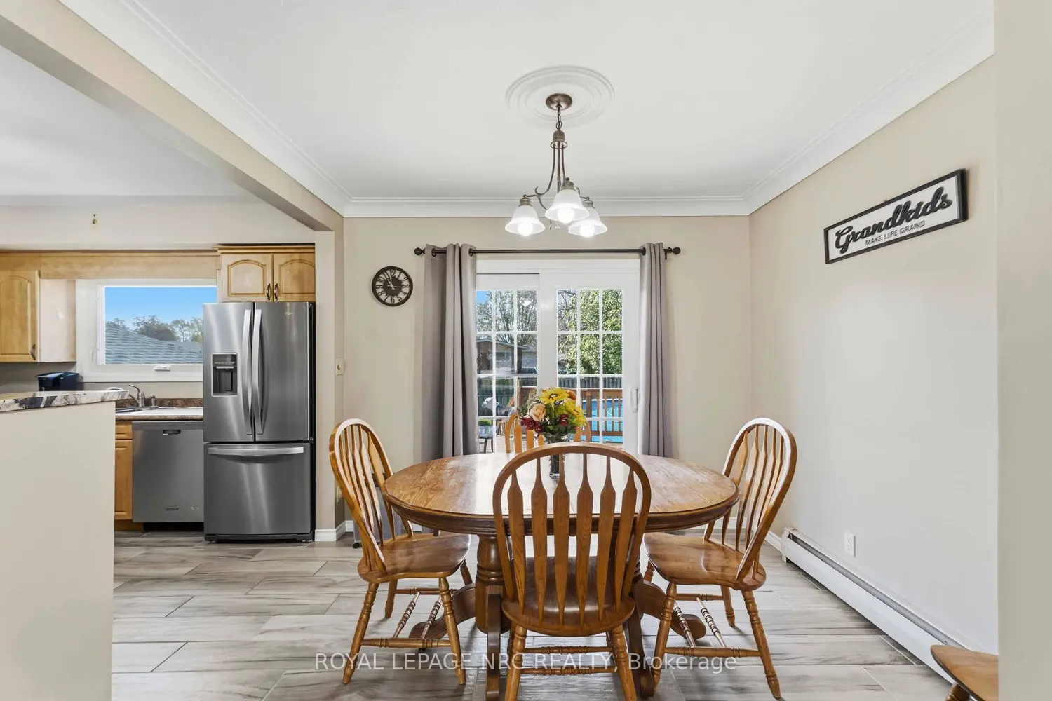 Additional image 5 of 4485 Queensway Crescent