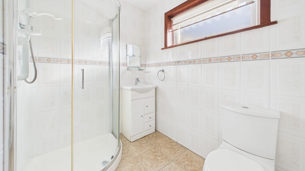 Additional image 8 of 3 bed semi-detached house for saleBroomhill Crescent, Erskine PA8