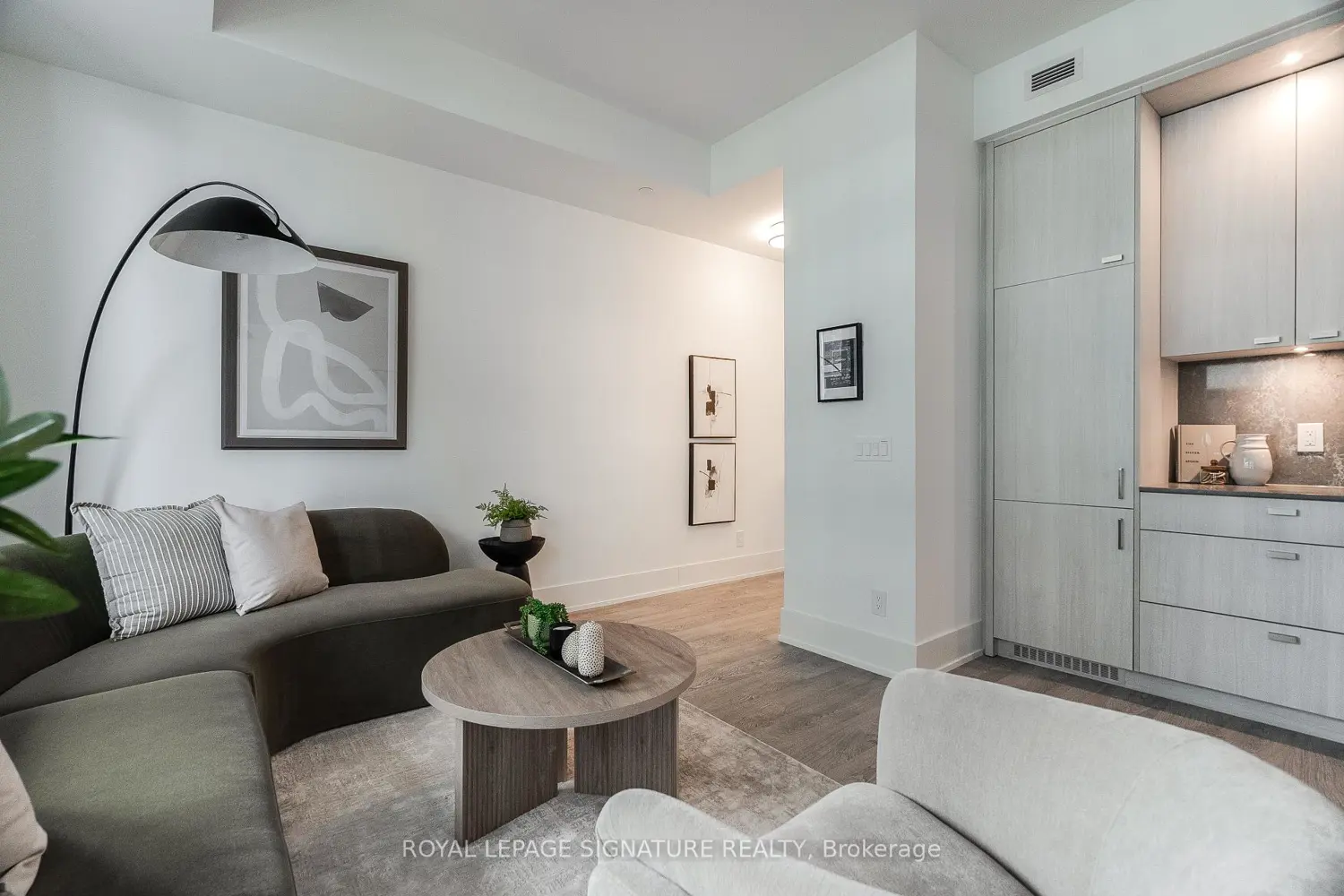Additional image 4 of 115 Denison Avenue 501