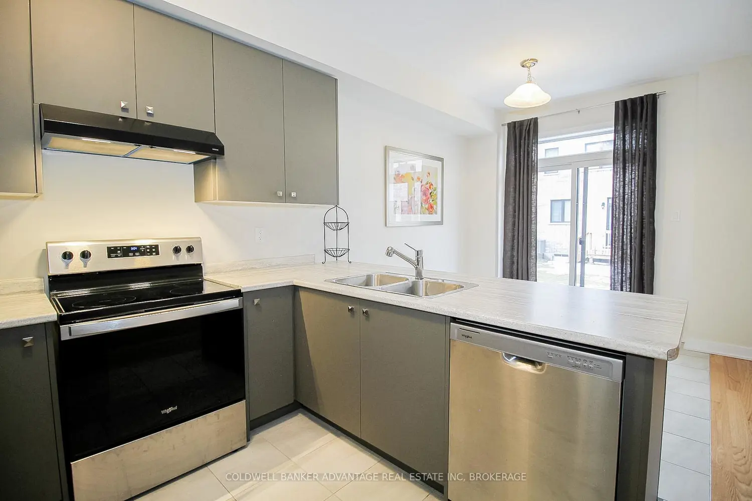 77 Keelson Street photo 5