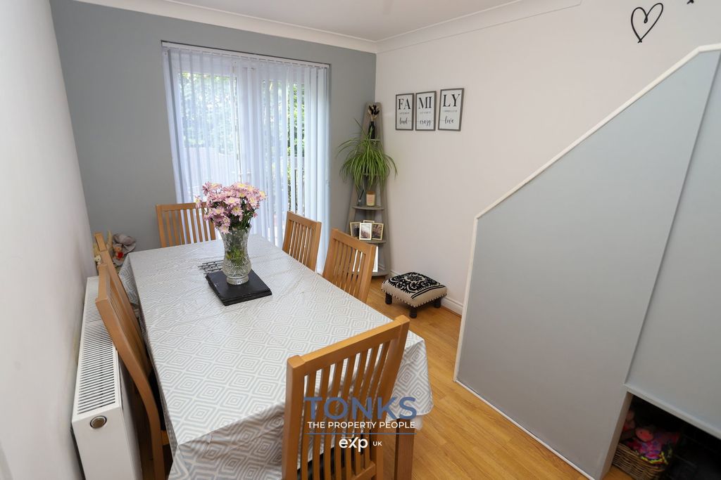 Additional image 12 of 5 bed detached house for saleCavalier Drive, Halesowen B63