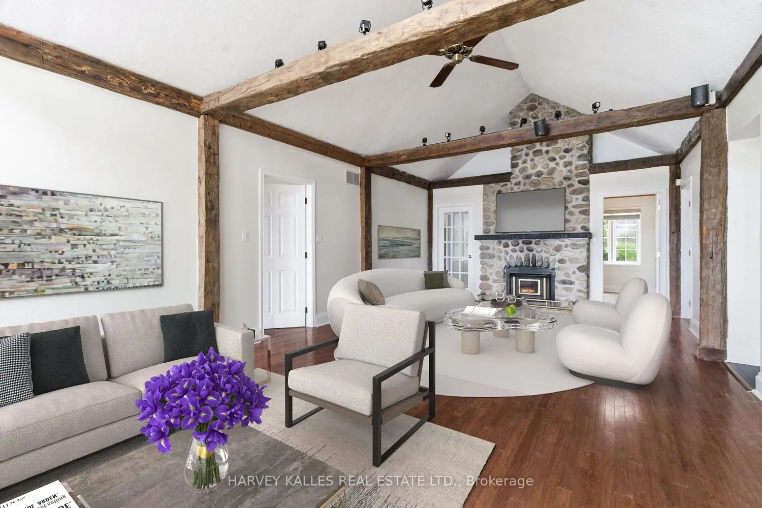 8 Oak Drive photo 3