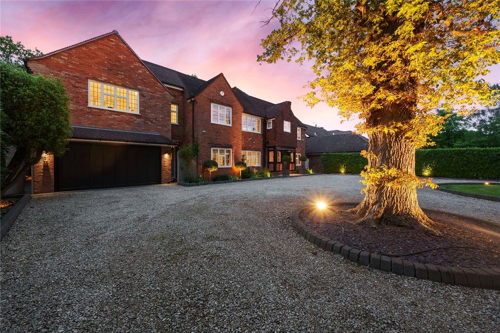 Additional image 8 of 5 bed detached house for saleDukes Wood Drive, Gerrards Cross SL9
