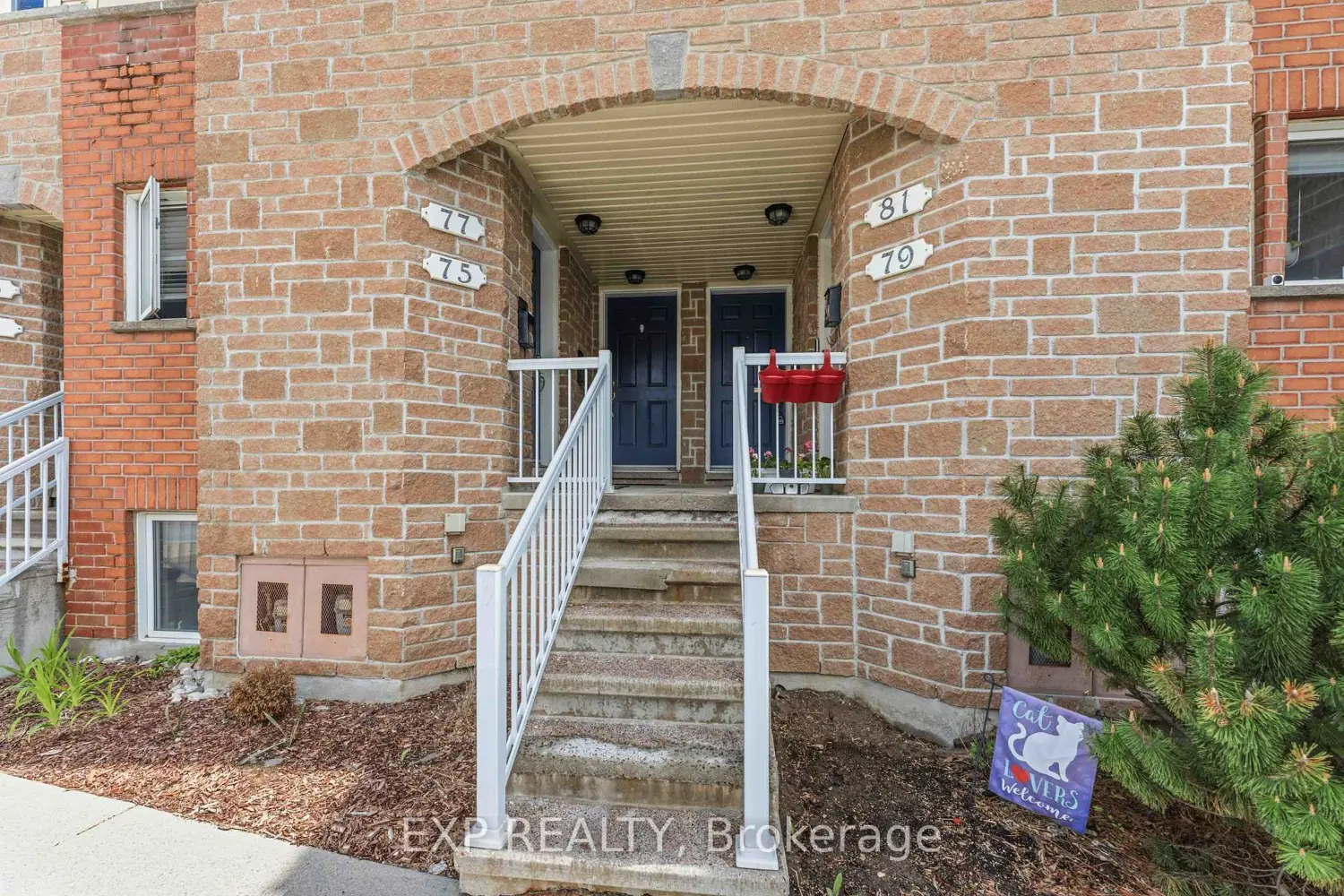 81 Strathaven Private